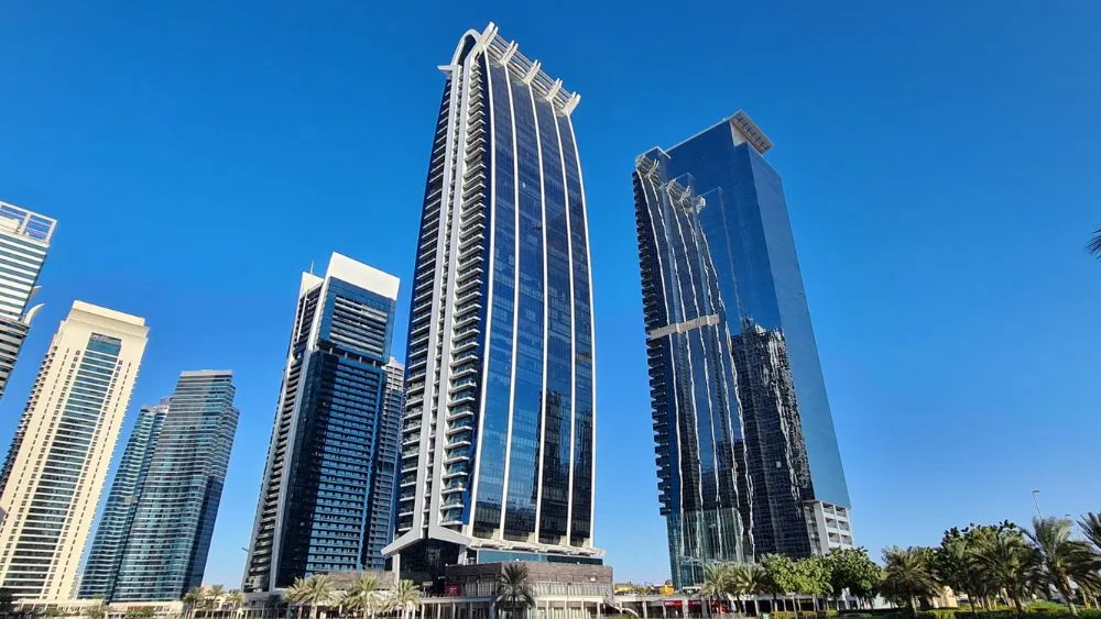 why invest in jlt