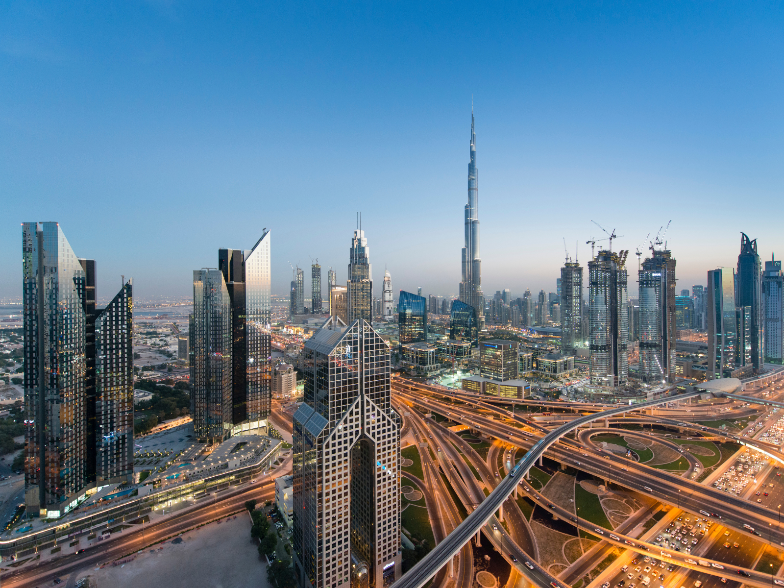 How Dubai Tenancy Law Governs Early Lease Termination For Commercial Properties