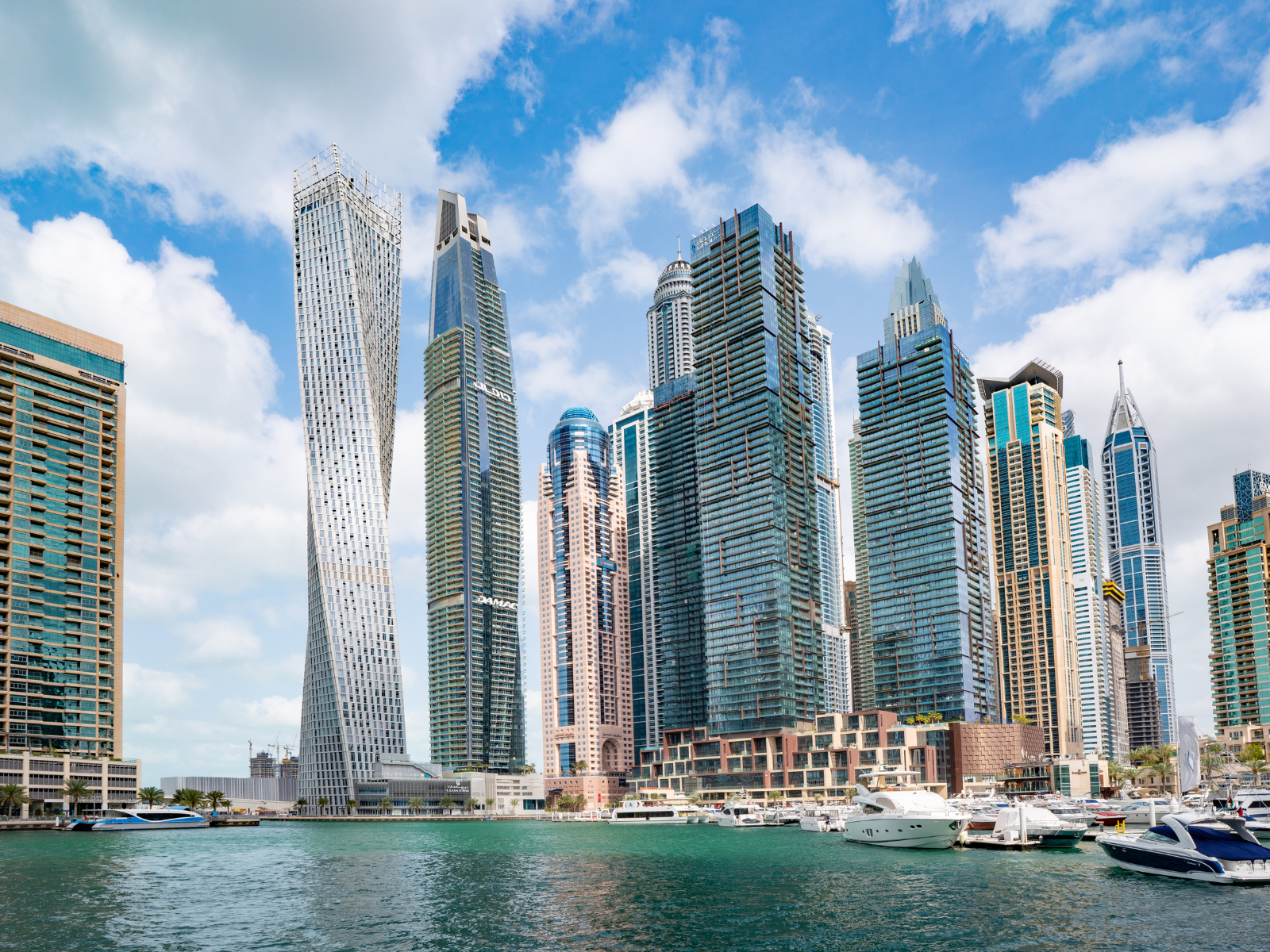 renewal terms and conditions in commercial leases in Dubai