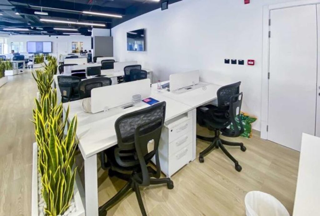 Full floor office for rent in I Rise Tower, Barsha Heights (Tecom)