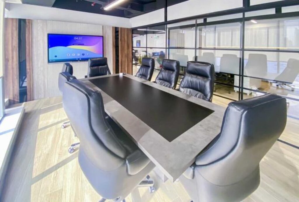 Full floor office for rent in I Rise Tower, Barsha Heights (Tecom)