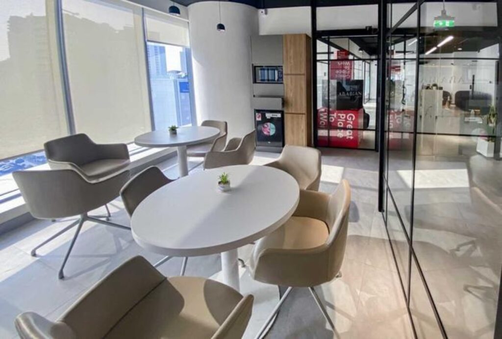Full floor office for rent in I Rise Tower, Barsha Heights (Tecom)