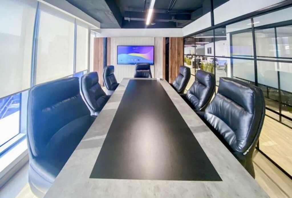Full floor office for rent in I Rise Tower, Barsha Heights (Tecom)