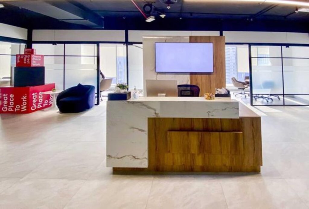 Full floor office for rent in I Rise Tower, Barsha Heights (Tecom)