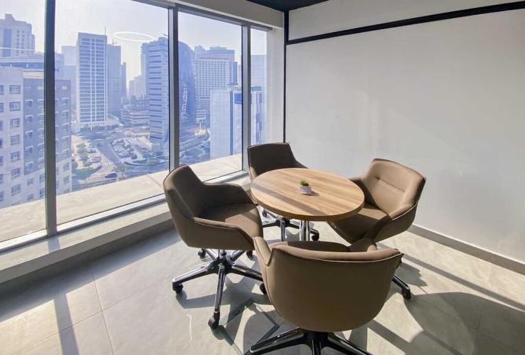 Full floor office for rent in I Rise Tower, Barsha Heights (Tecom)