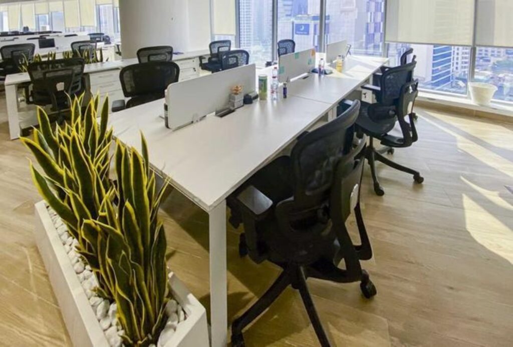 Full floor office for rent in I Rise Tower, Barsha Heights (Tecom)