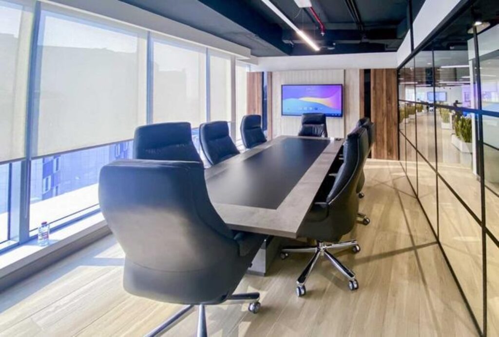 Full floor office for rent in I Rise Tower, Barsha Heights (Tecom)