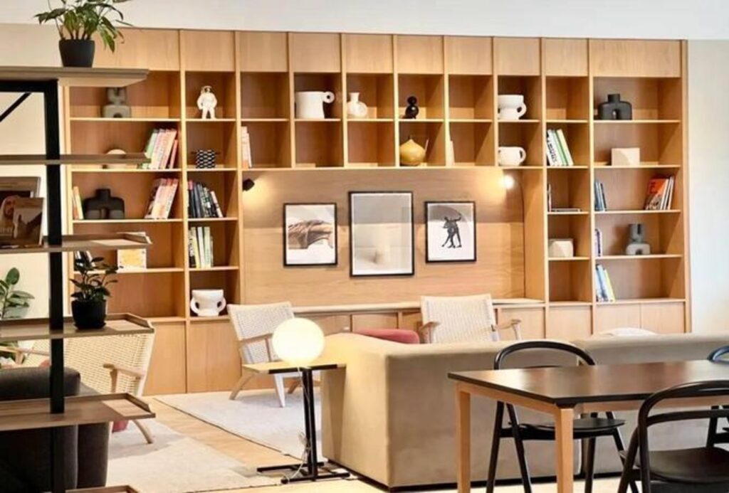 Furnished office for rent in Al Salam Tower, Dubai Media City