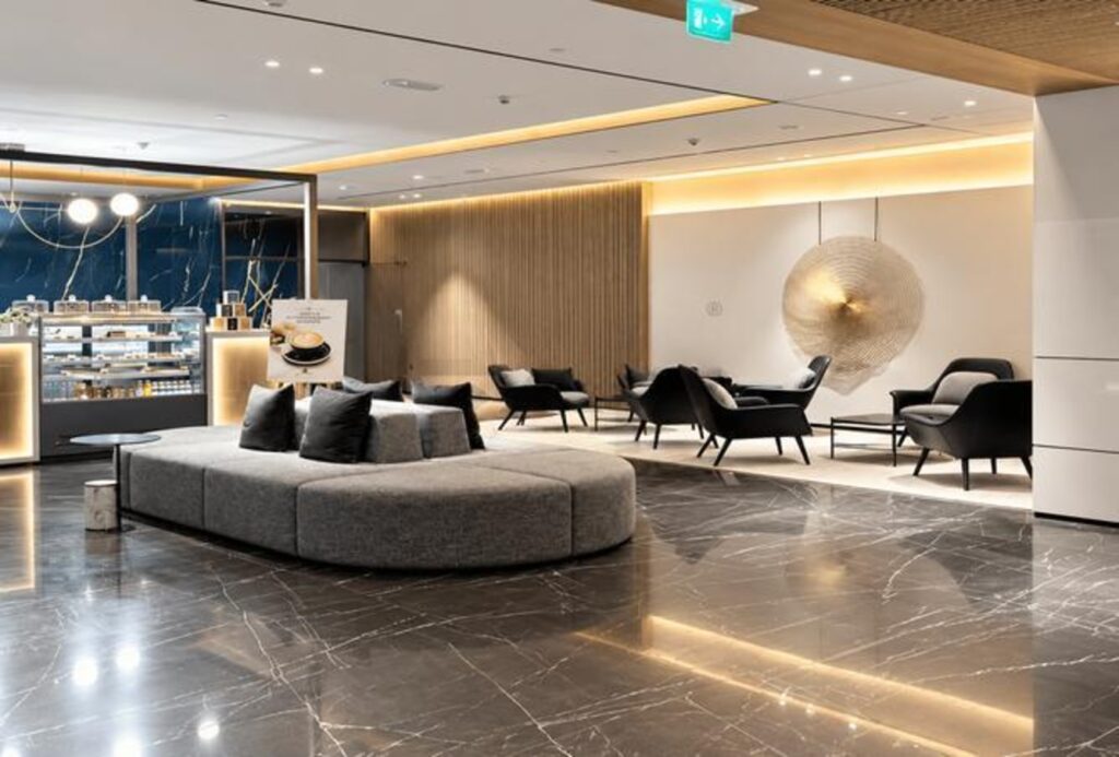 Sea view furnished office for rent in Al Salam Tower, Dubai Media City