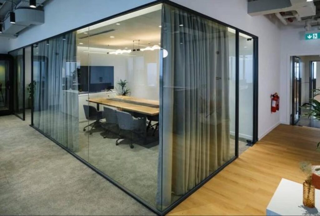 Furnished office for rent in Al Salam Tower, Dubai Media City