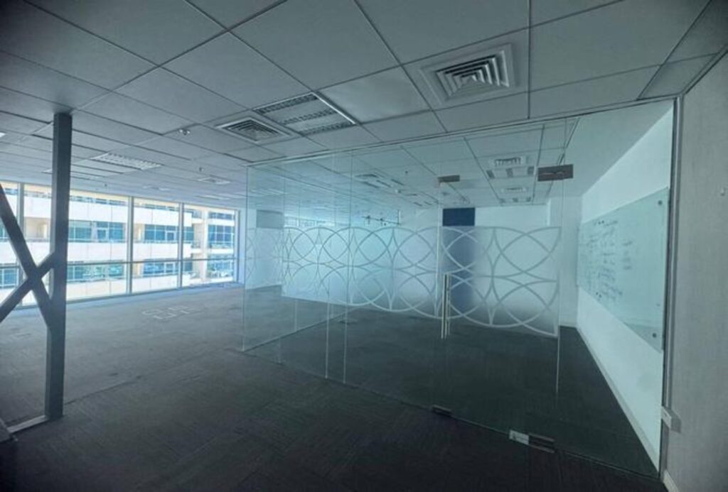 Furnished office for rent in Bay Square Building 10, Business Bay