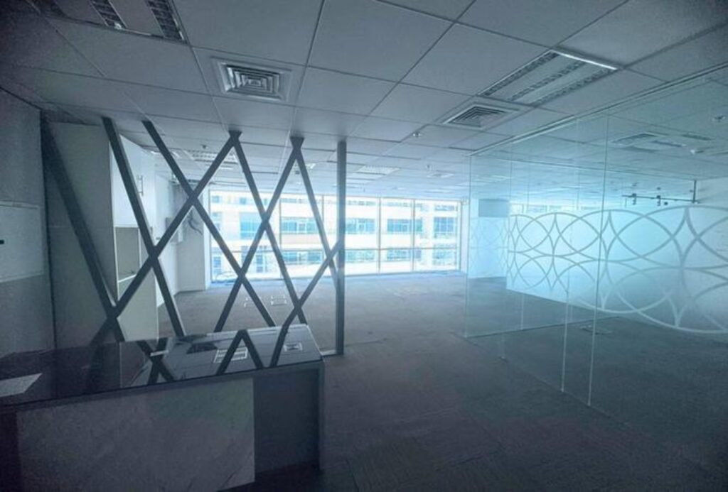 Furnished office for rent in Bay Square Building 10, Business Bay