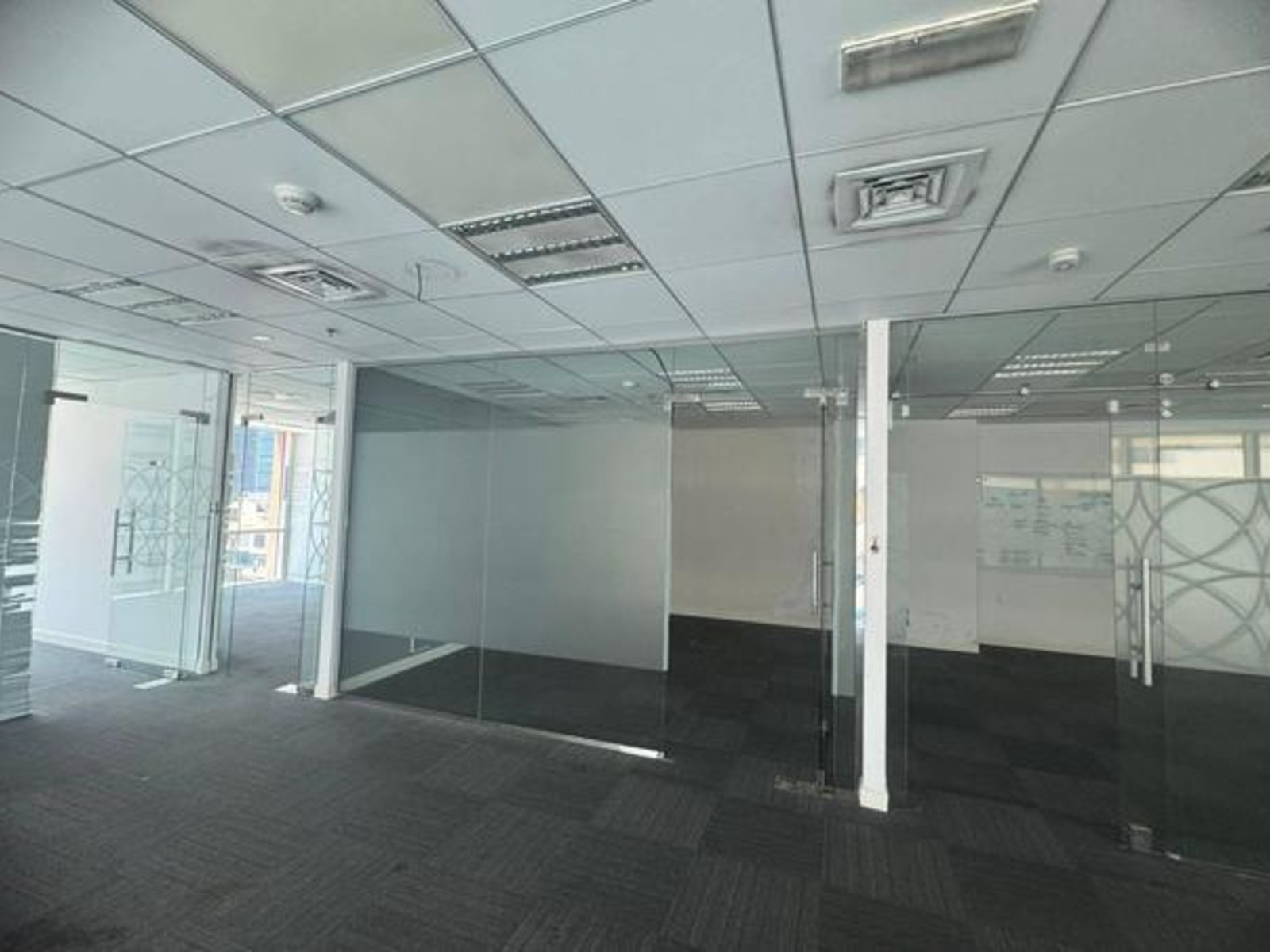 Office for Rent in Bay Square Building 10, Dubai - reception and layout