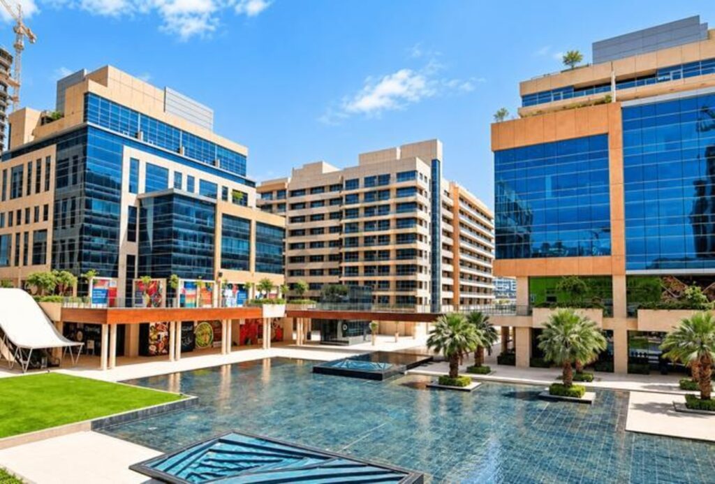 Furnished office for rent in Bay Square Building 11, Business Bay