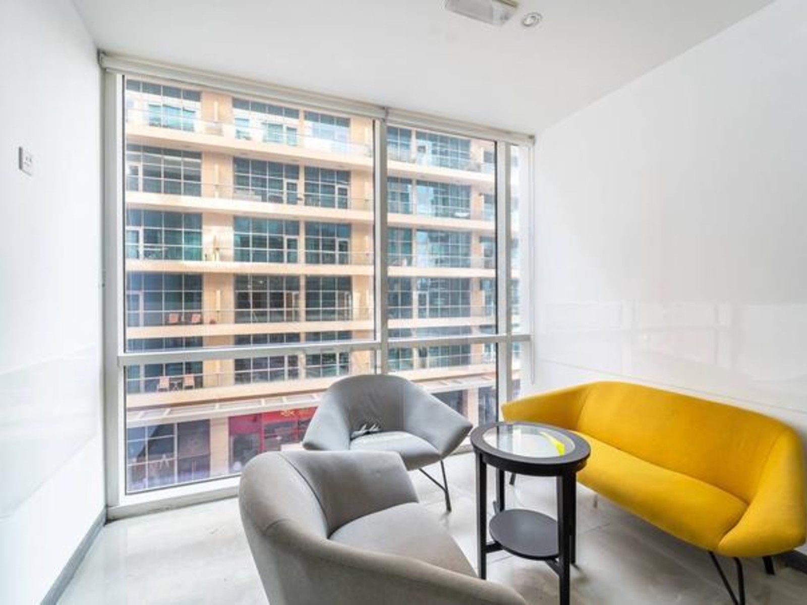 Office for Rent in Bay Square Building 7, Dubai - reception and layout