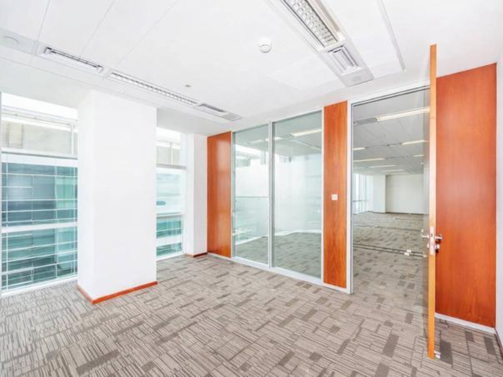 Office for Rent in Emaar Business Park Building 1, Dubai - reception and layout