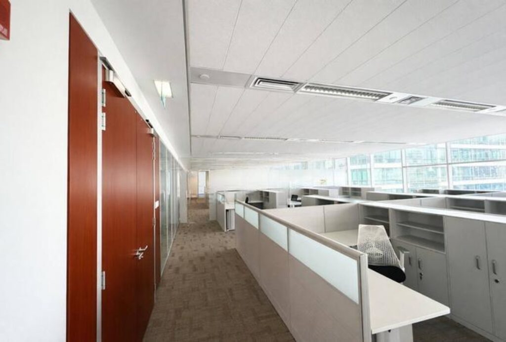 Furnished office for rent in Emaar Business Park Building 1, Sheikh Zayed Road