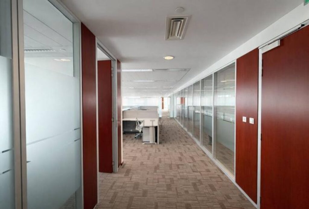 Furnished office for rent in Emaar Business Park Building 1, Sheikh Zayed Road