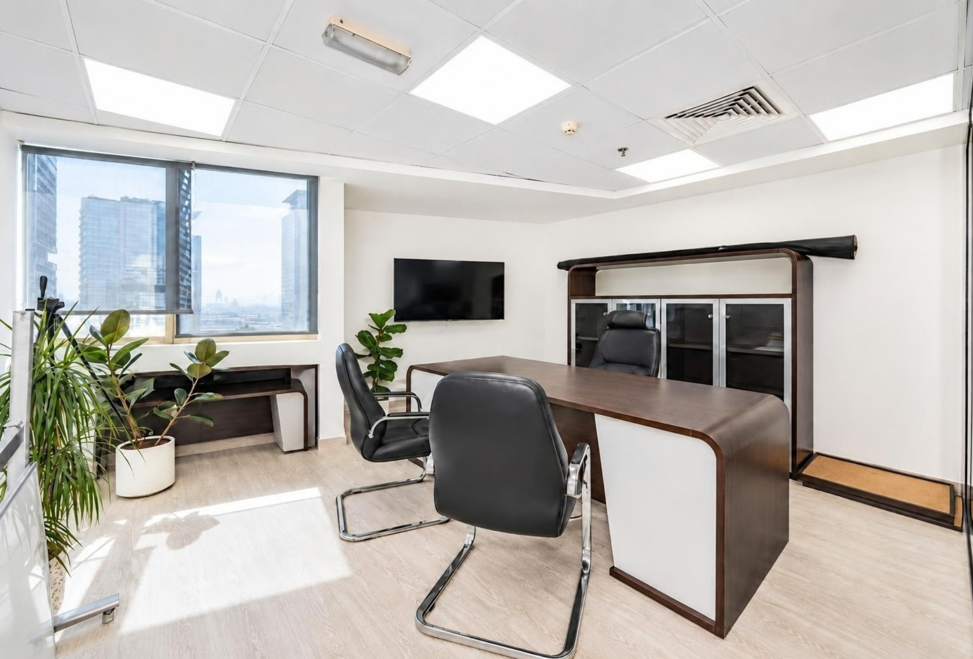 Furnished office interior in Fortune Executive Tower, JLT Cluster T – photo 3