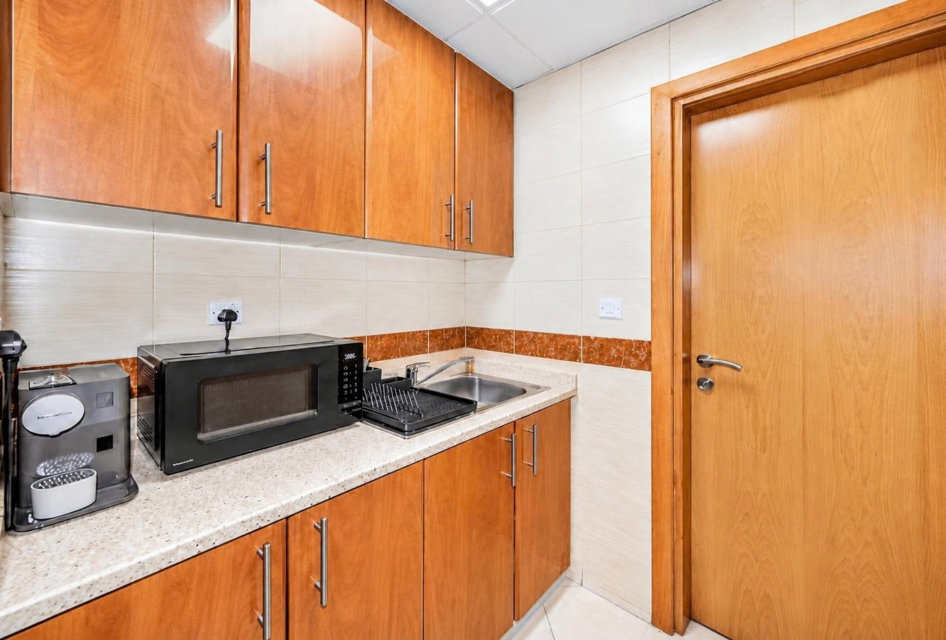 Kitchen in furnished office, Fortune Executive Tower, JLT