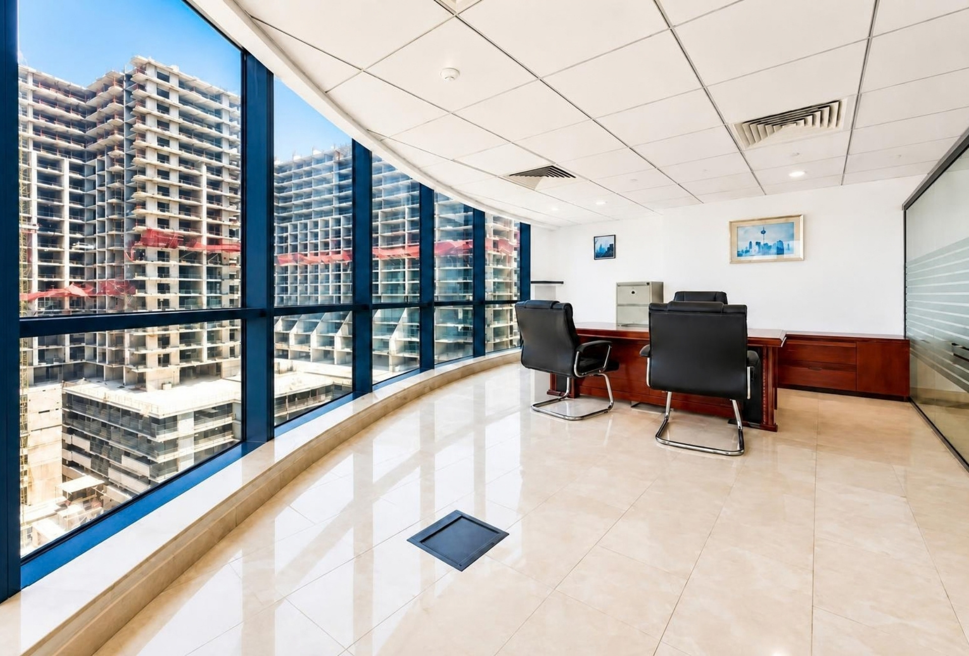 Furnished office interior in Jumeirah Bay X2, JLT Cluster X – photo 2
