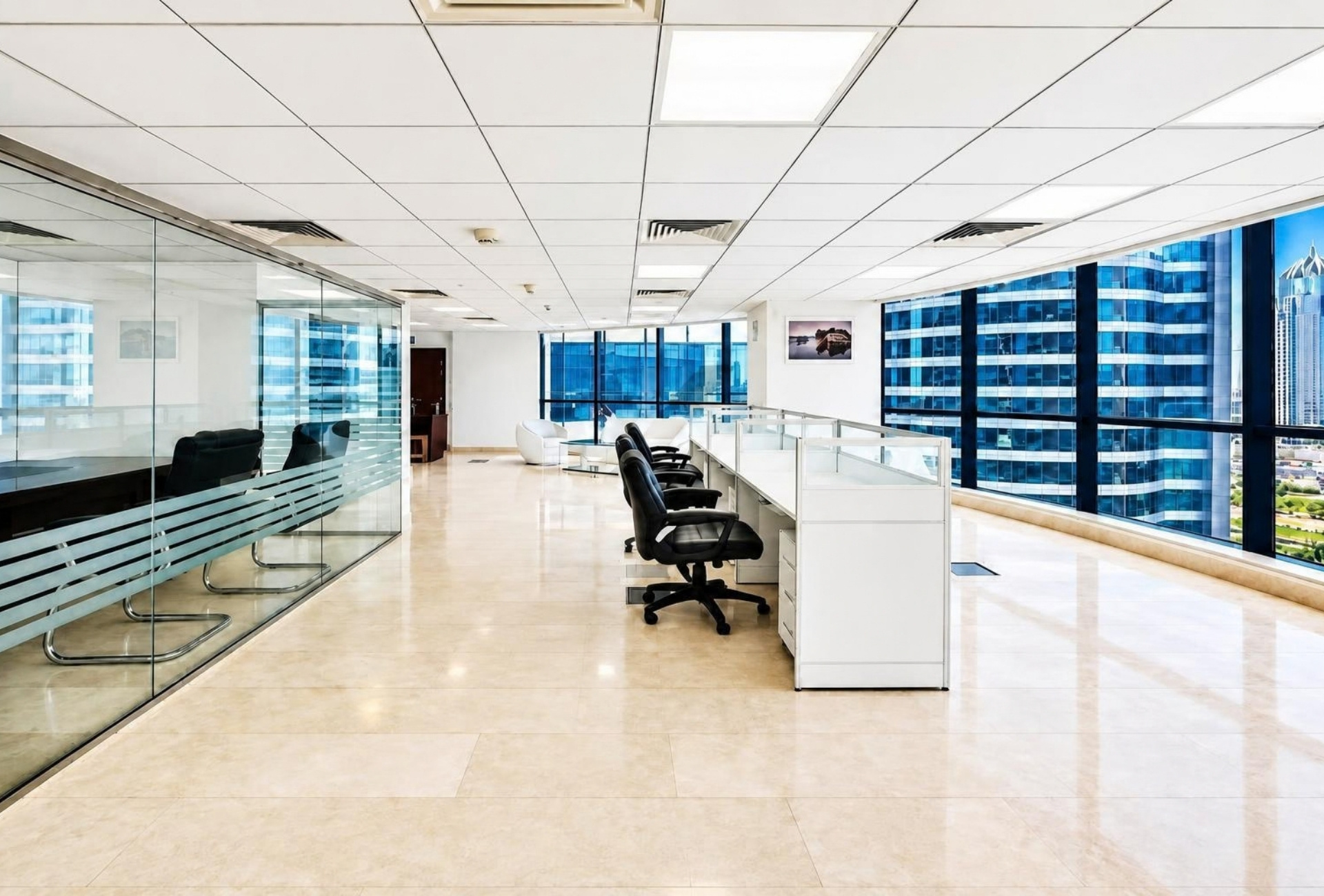 Furnished office interior in Jumeirah Bay X2, JLT Cluster X – photo 6
