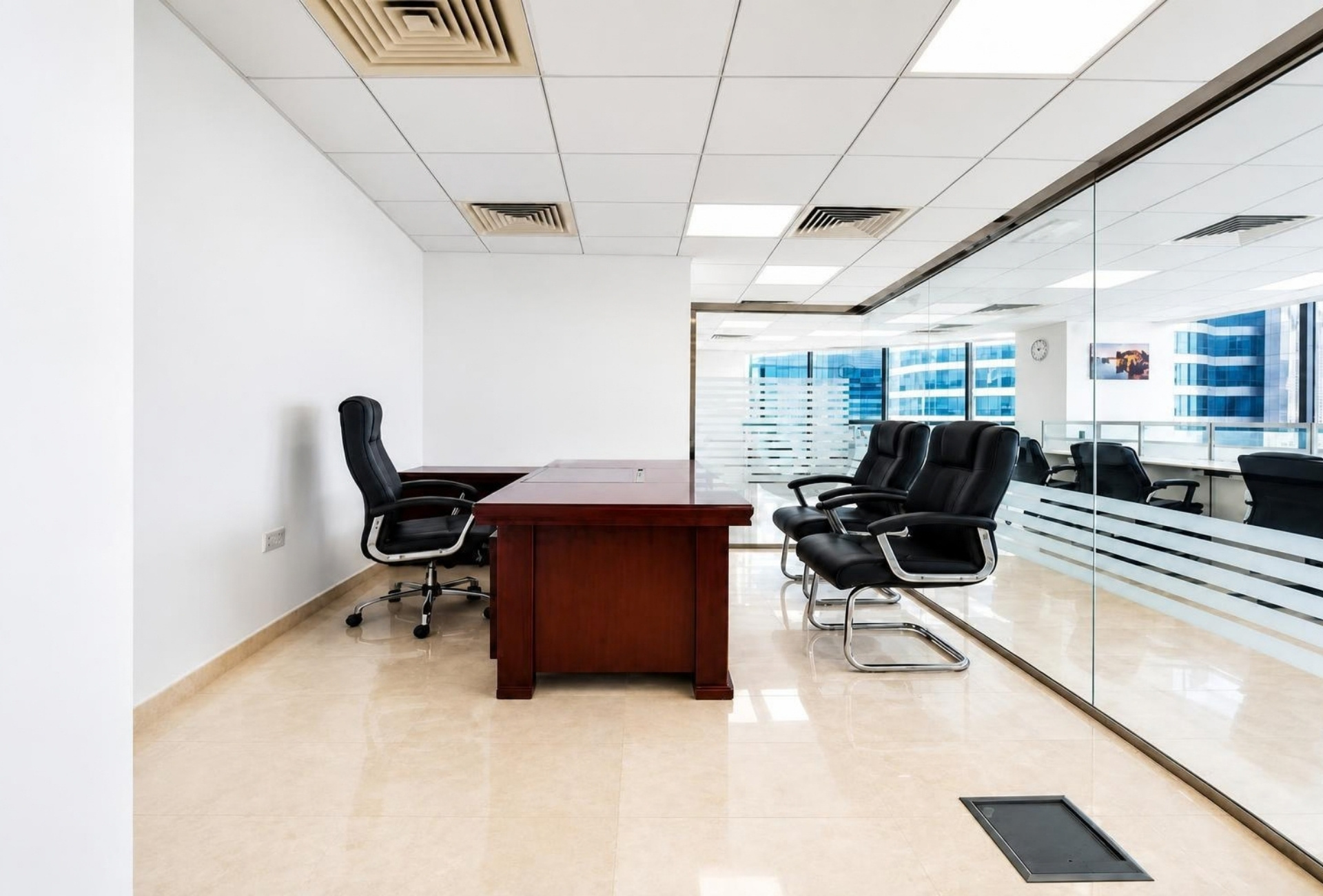Furnished office interior in Jumeirah Bay X2, JLT Cluster X – photo 7