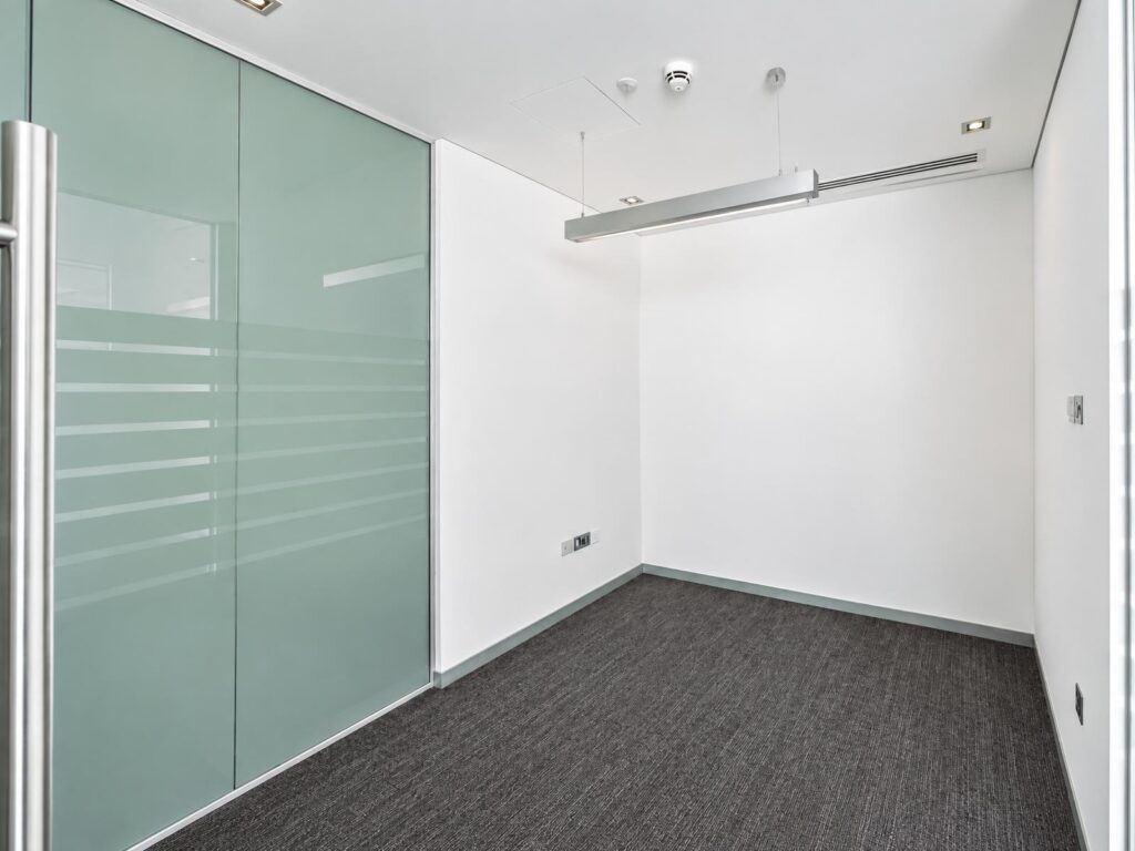 Office for rent in Marina Plaza, Dubai Marina