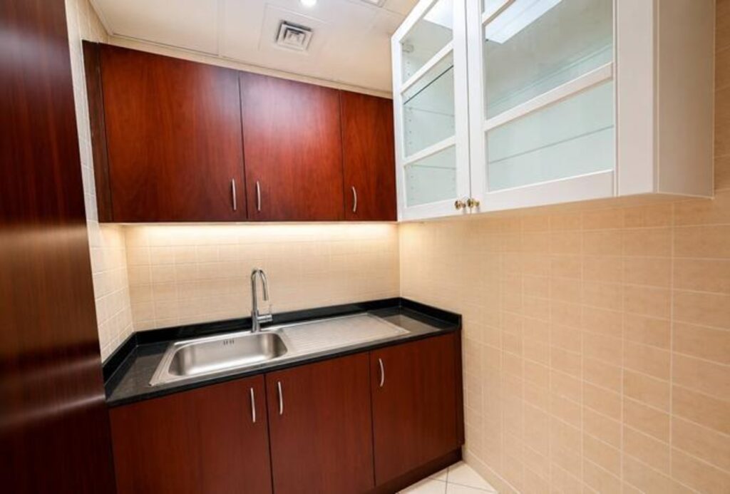 Furnished office for rent in Platinum Tower, JLT
