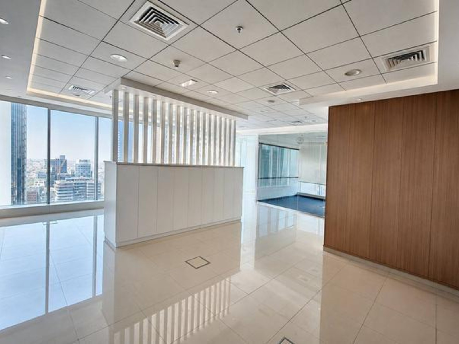 Office for Rent in The Burlington, Dubai - reception and layout