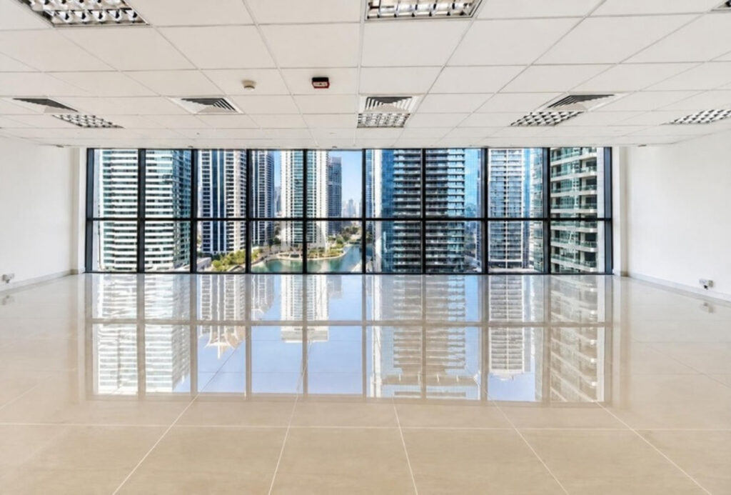 Open-plan office space in Tiffany Tower JLT