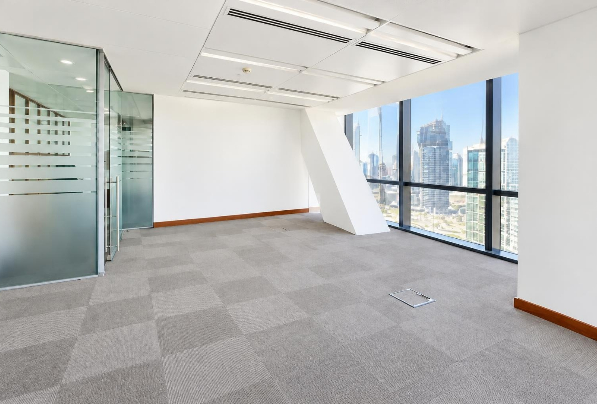 Boulevard Plaza 1 open area with glass partitioning