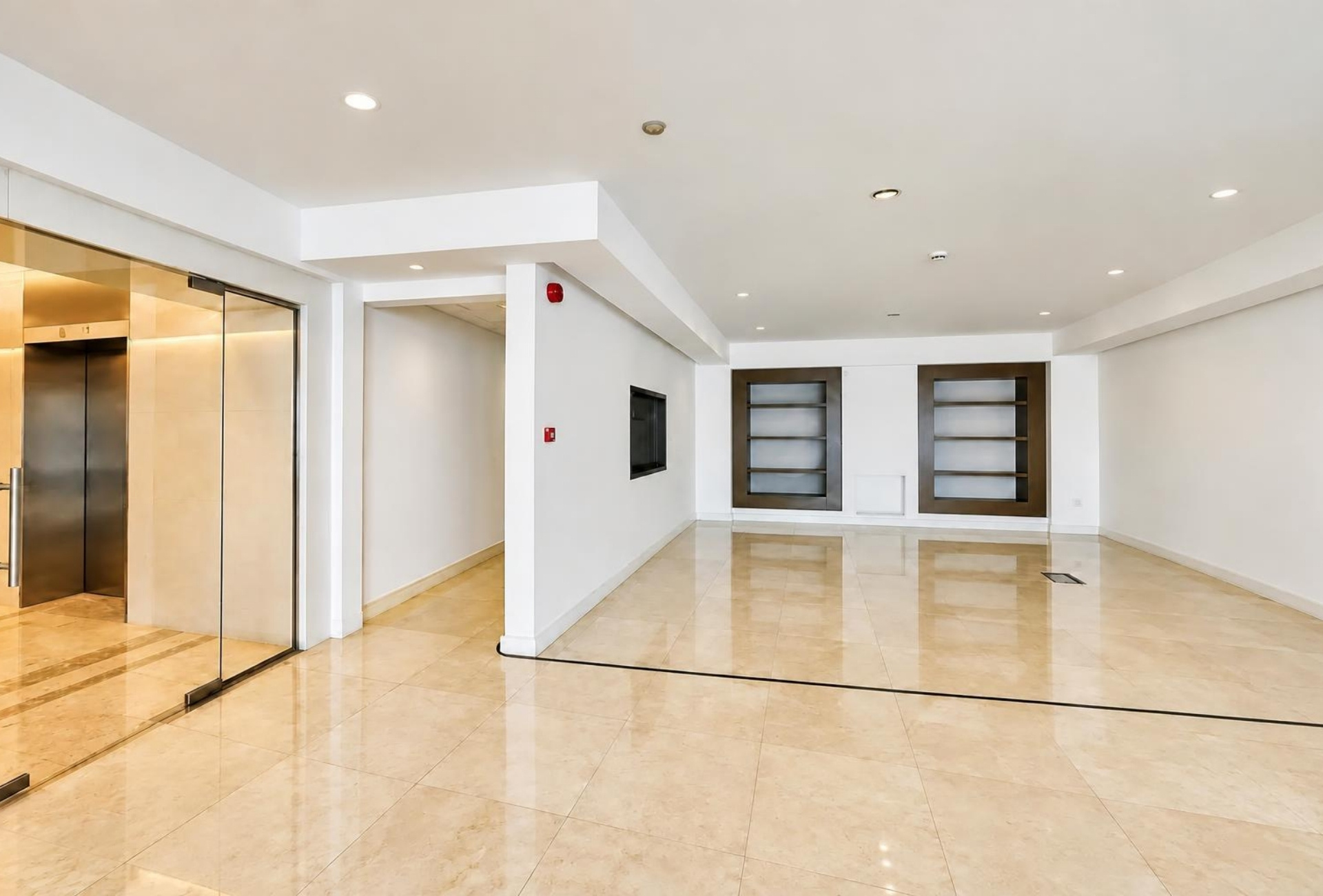 Lift lobby in Boulevard Plaza 2 Downtown