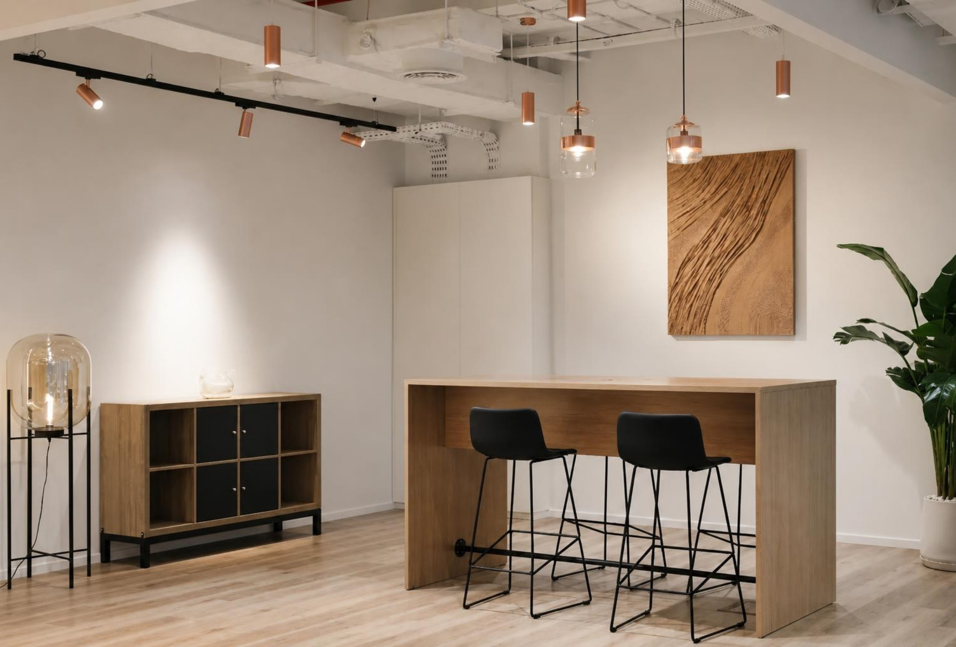 Pantry bar with stools in Emaar Business Park office