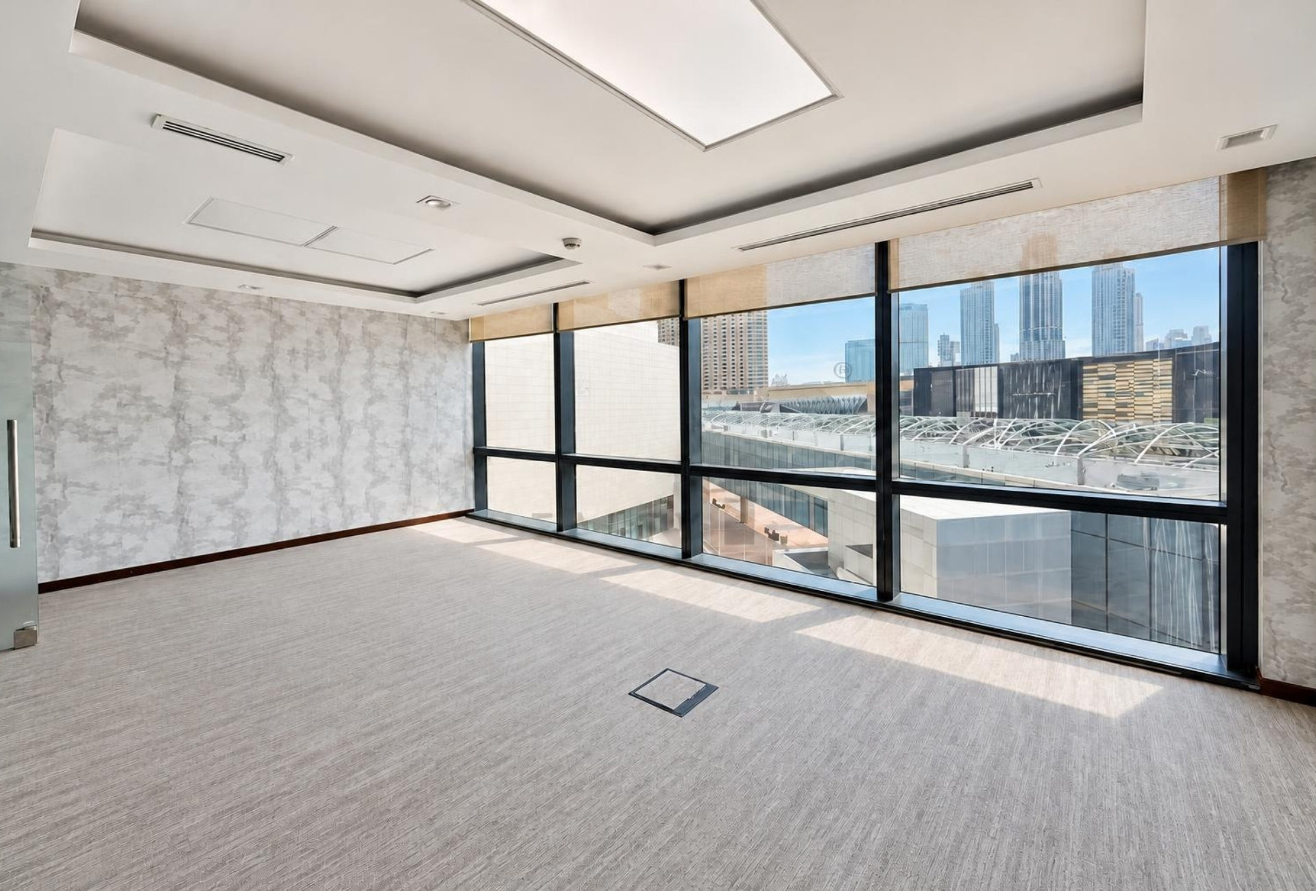 Corner office with city view in Boulevard Plaza 2