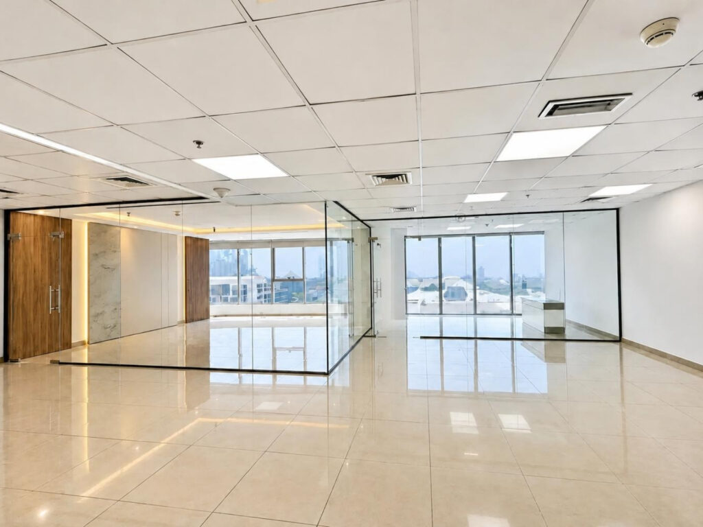 office for rent in Platinum Tower JLT bright open floor with glass partitions